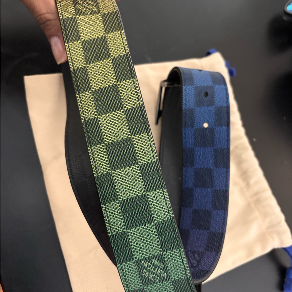 Louis Vuitton Rainbow Damier Belt with Silver Buckle
Reversible black - Picture 5 of 6